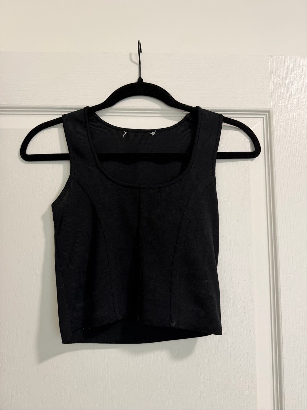 Women's Black Scoop Neck Tank Top